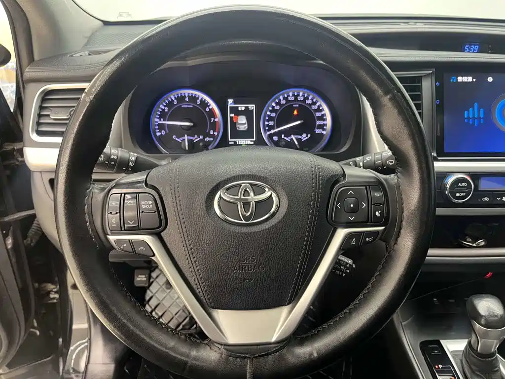 Toyota Highlander — миниатюра 27
