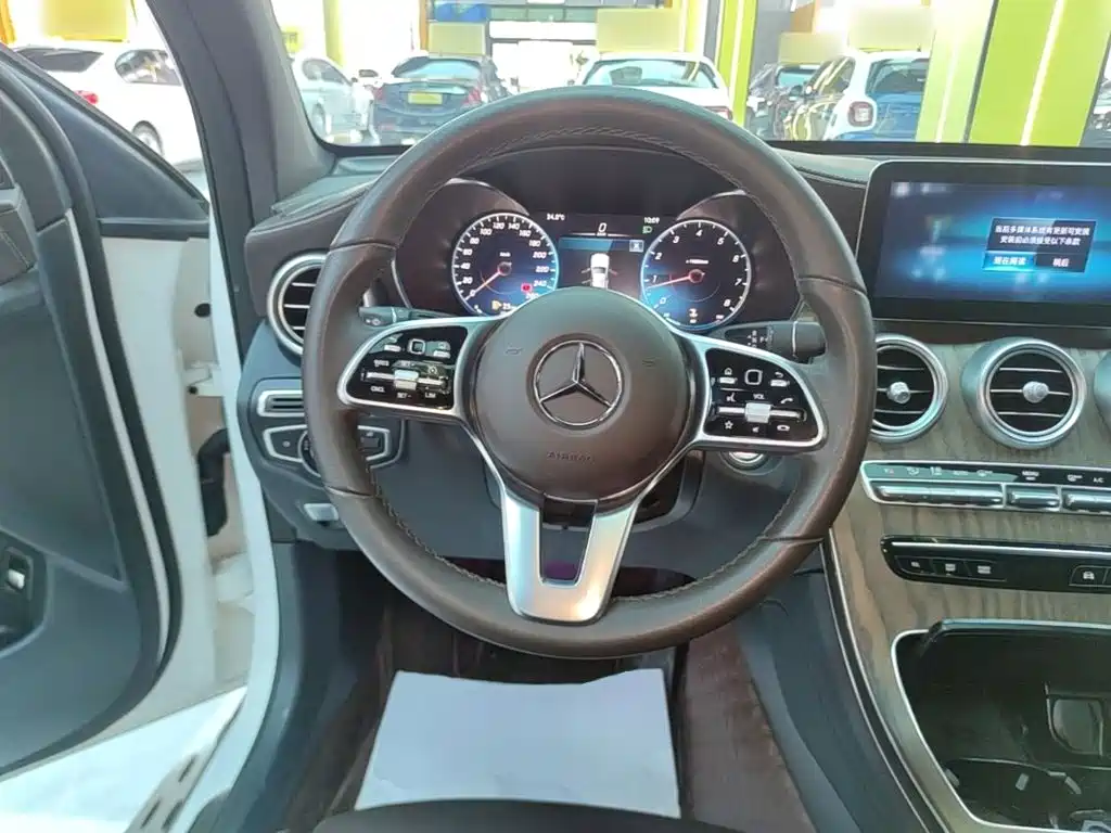 Mercedes-Benz GLC — миниатюра 11