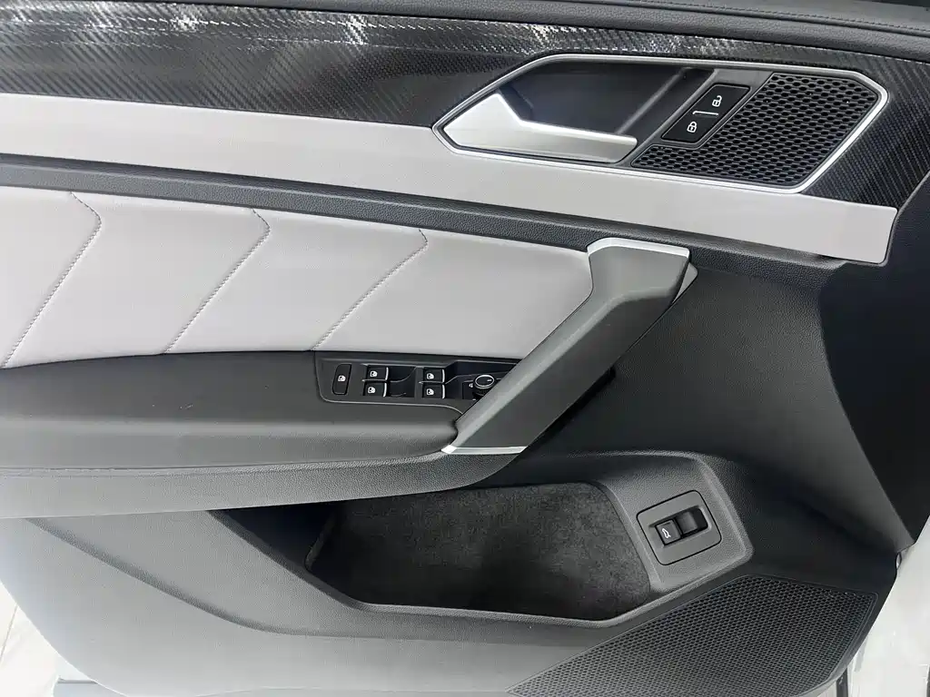 Volkswagen Tayron 2023 280TSI Luxury Plus