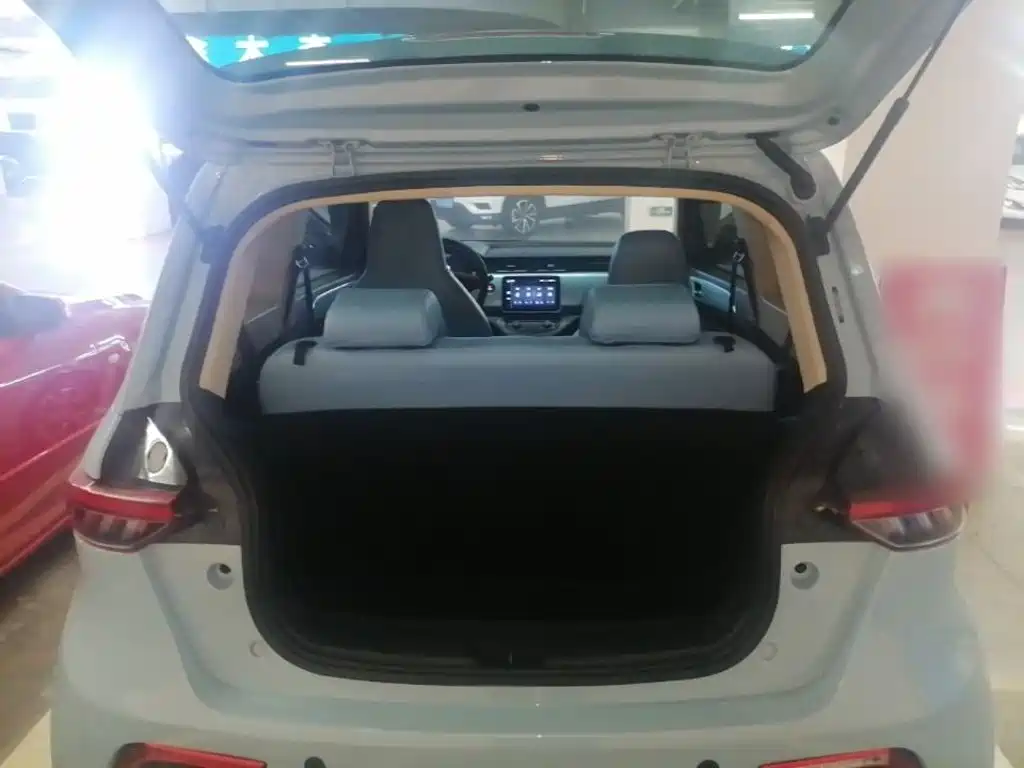 Xinri 华晨新日i03A — миниатюра 19