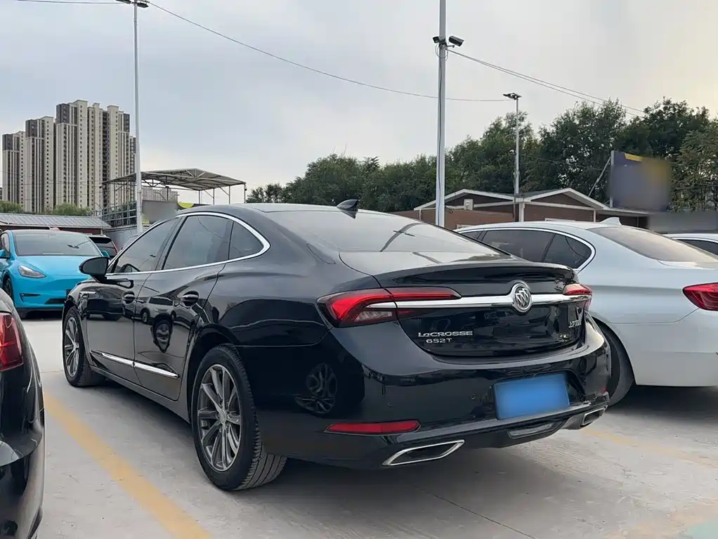 Buick LaCrosse — миниатюра 25