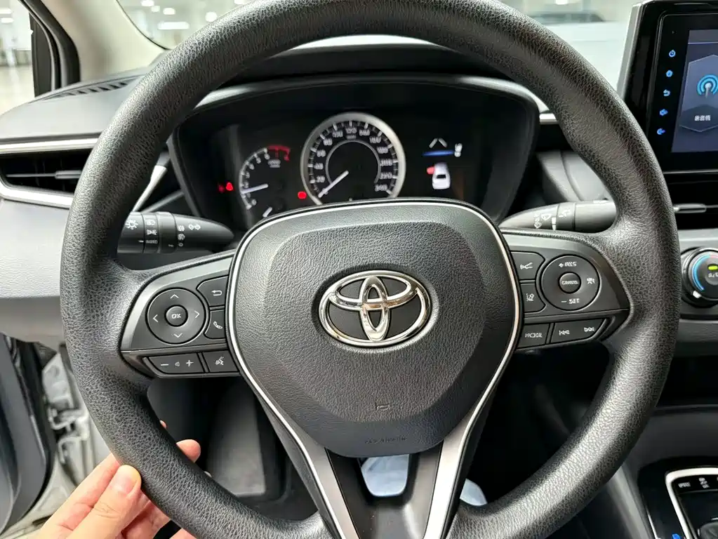 Toyota Corolla — миниатюра 10