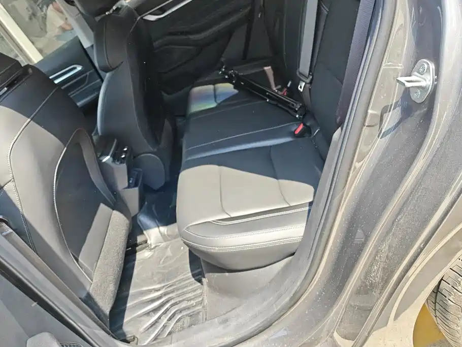 Geely Emgrand — миниатюра 11