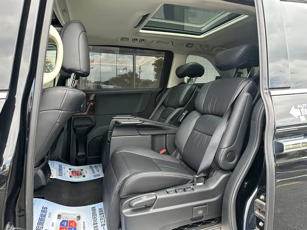 Honda Elysion 2016 2.4L Luxury