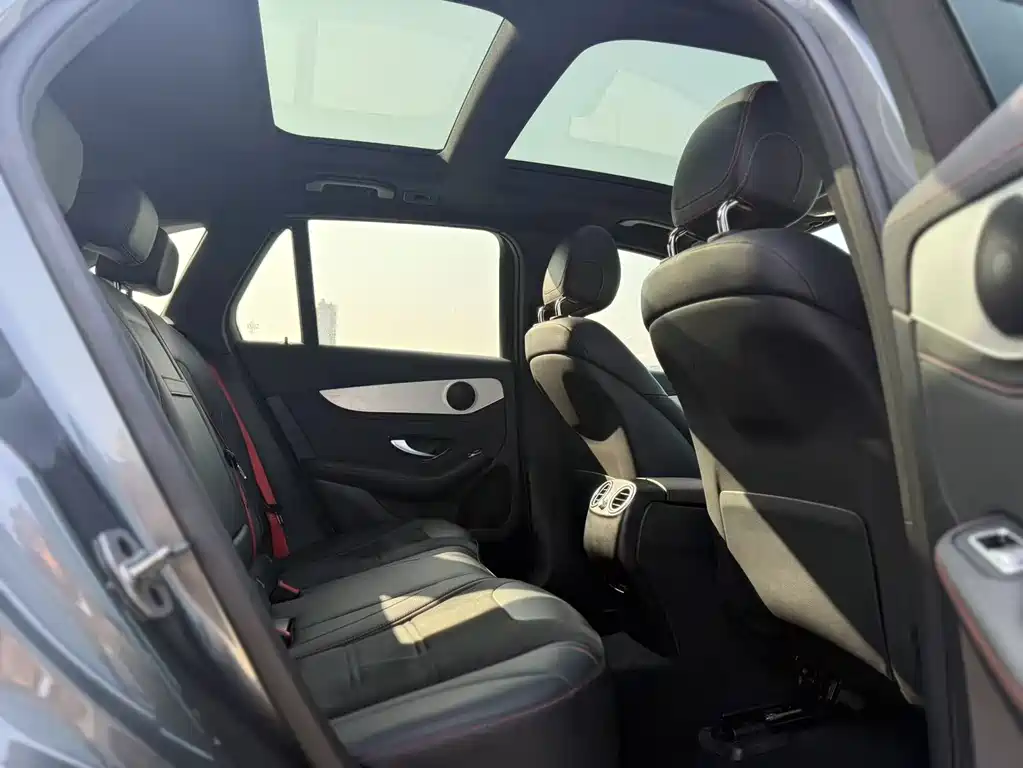 MERCEDES-BENZ GLC AMG