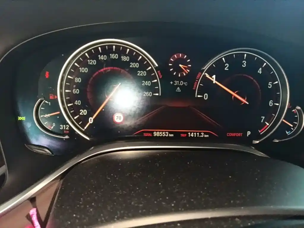 BMW 7 Series — миниатюра 12