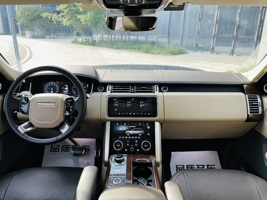 Land Rover Range Rover 2022 3.0 L6 360PS