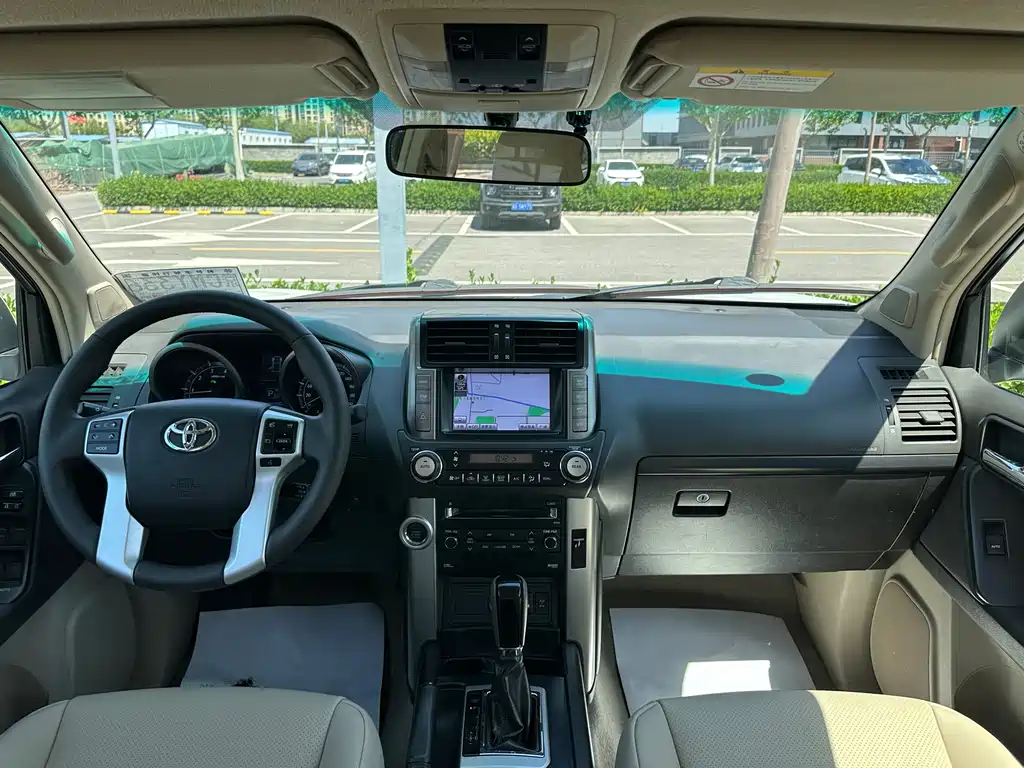 Toyota Land Cruiser Prado 2010 4.0L AT TX-L NAVI