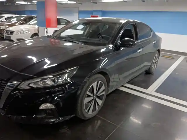 NISSAN TEANA