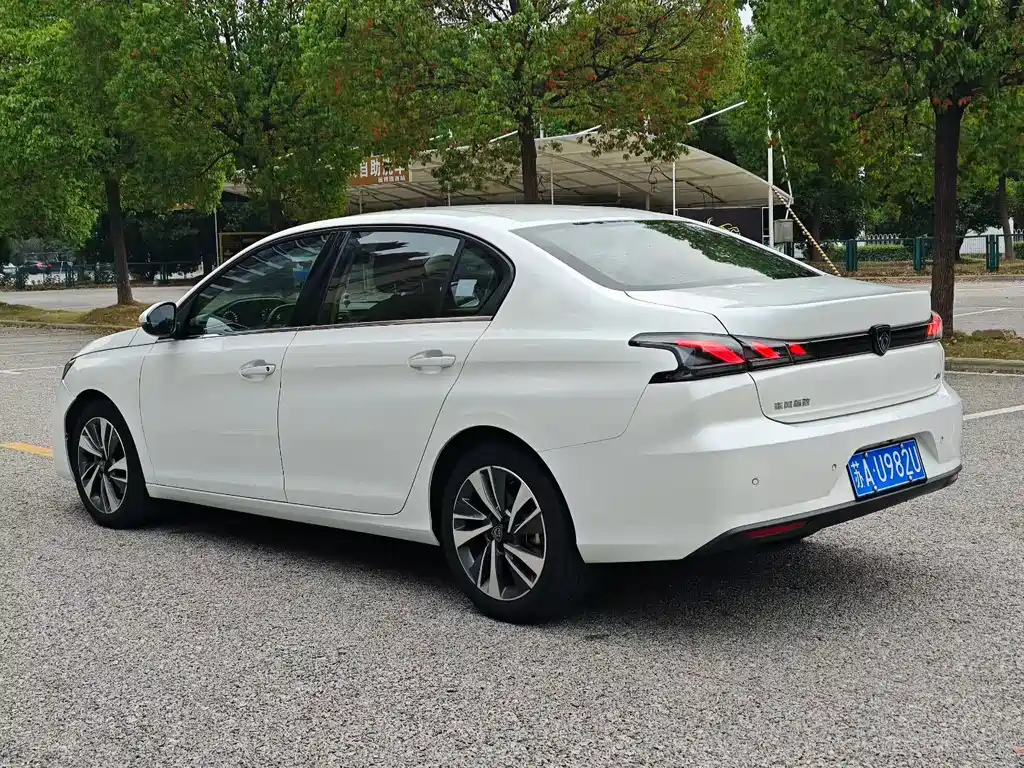 Peugeot 408 — миниатюра 9