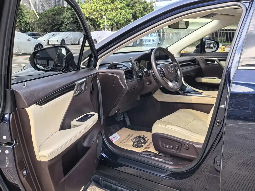 Lexus RX — миниатюра 21