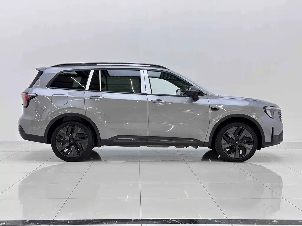 Ford Equator New Energy — миниатюра 4