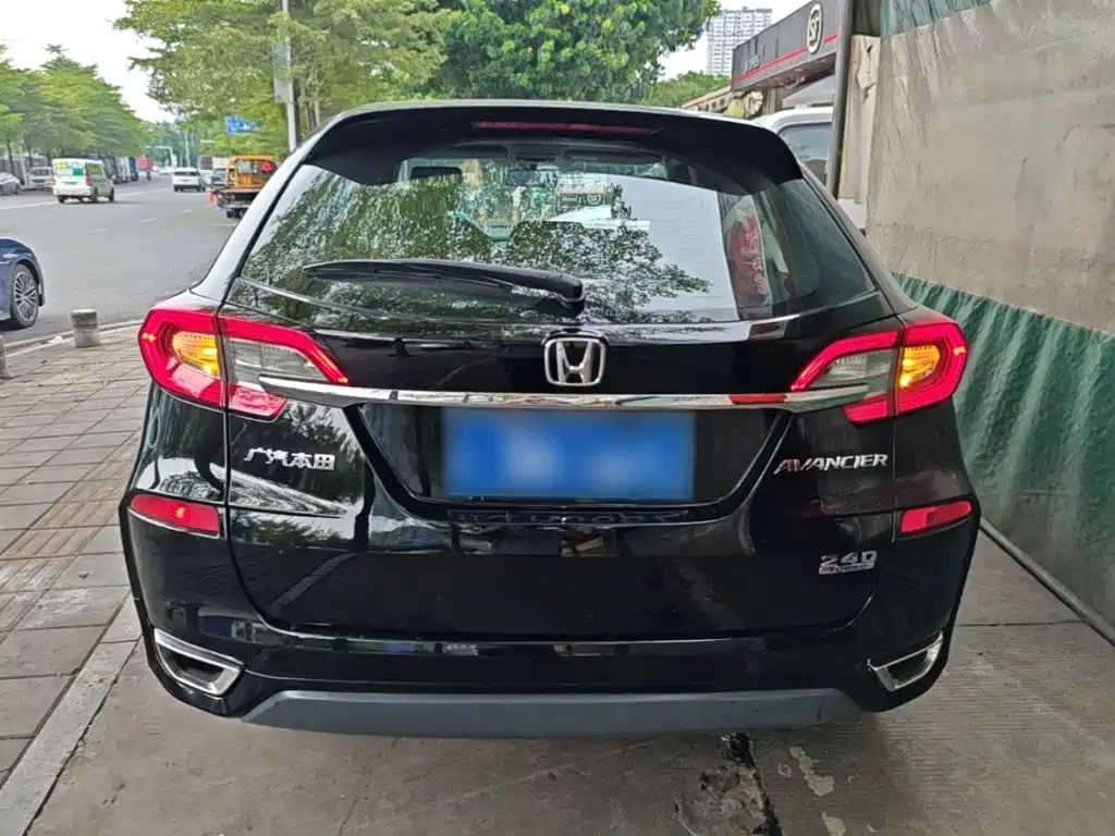 Honda Avancier — миниатюра 6
