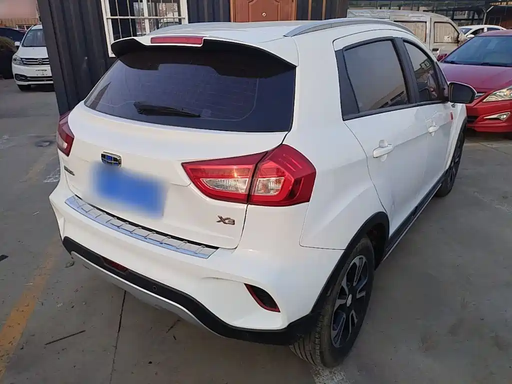 Geely Vision X3 — миниатюра 7