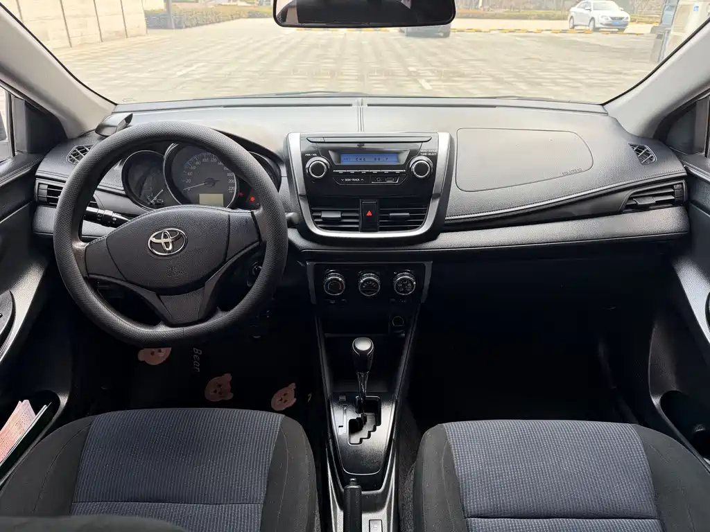 TOYOTA YARIS L TO ENJOY