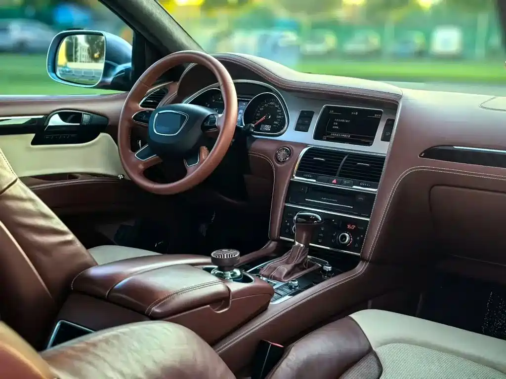 Audi Q7 — миниатюра 9