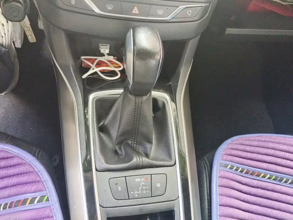 Peugeot 408 — миниатюра 10