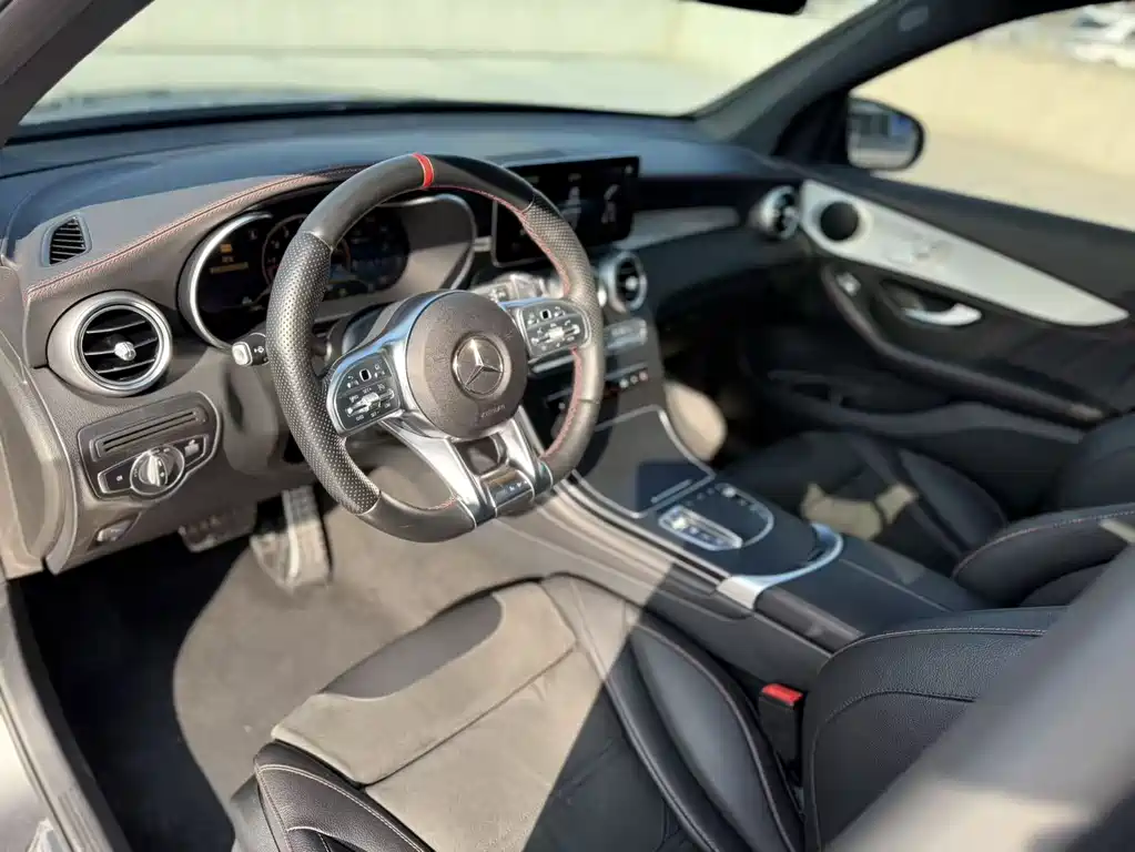 MERCEDES-BENZ GLC AMG