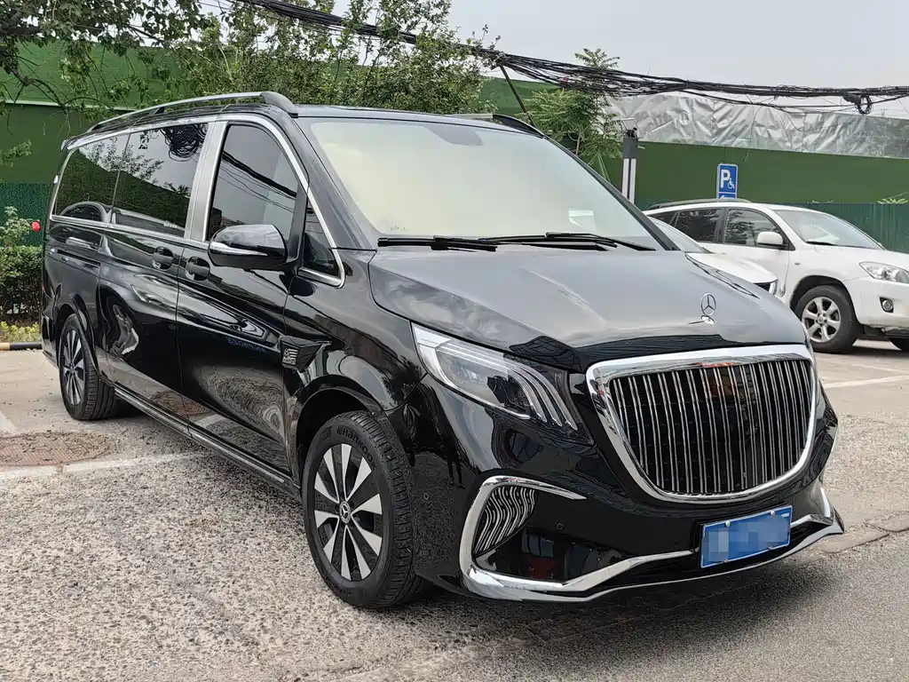 Mercedes-Benz Vito 2021 2.0T Elite 7 мест