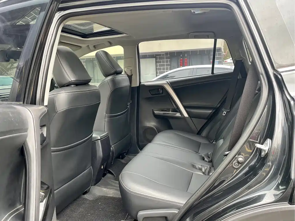 TOYOTA RAV4 RONGFANG