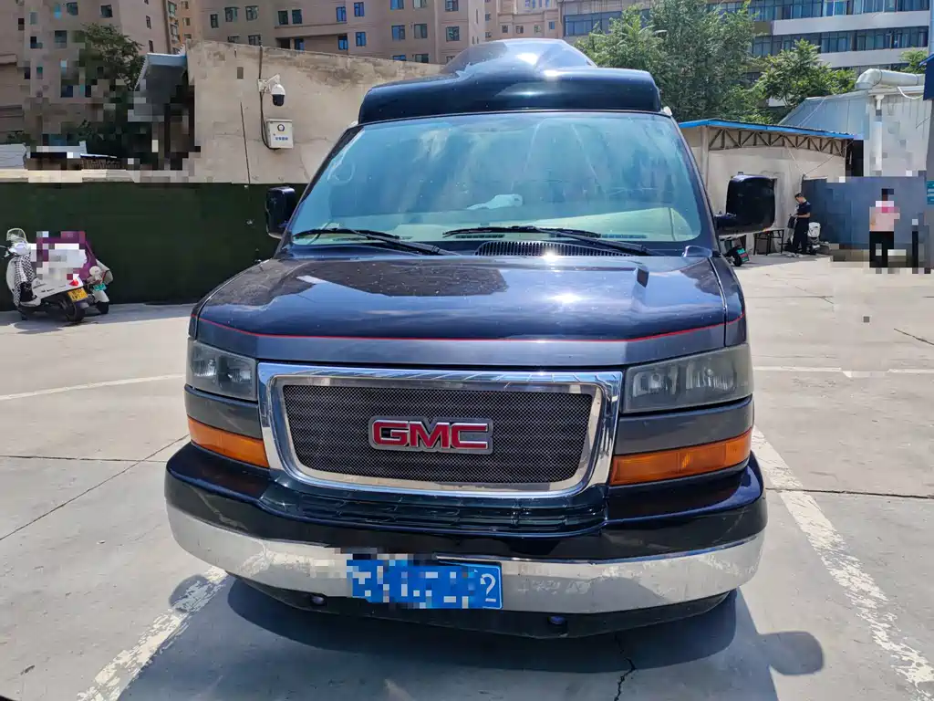 GMC Savana — миниатюра 2