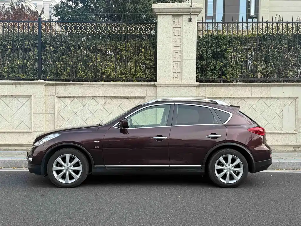 Infiniti QX50 (Import) — миниатюра 3