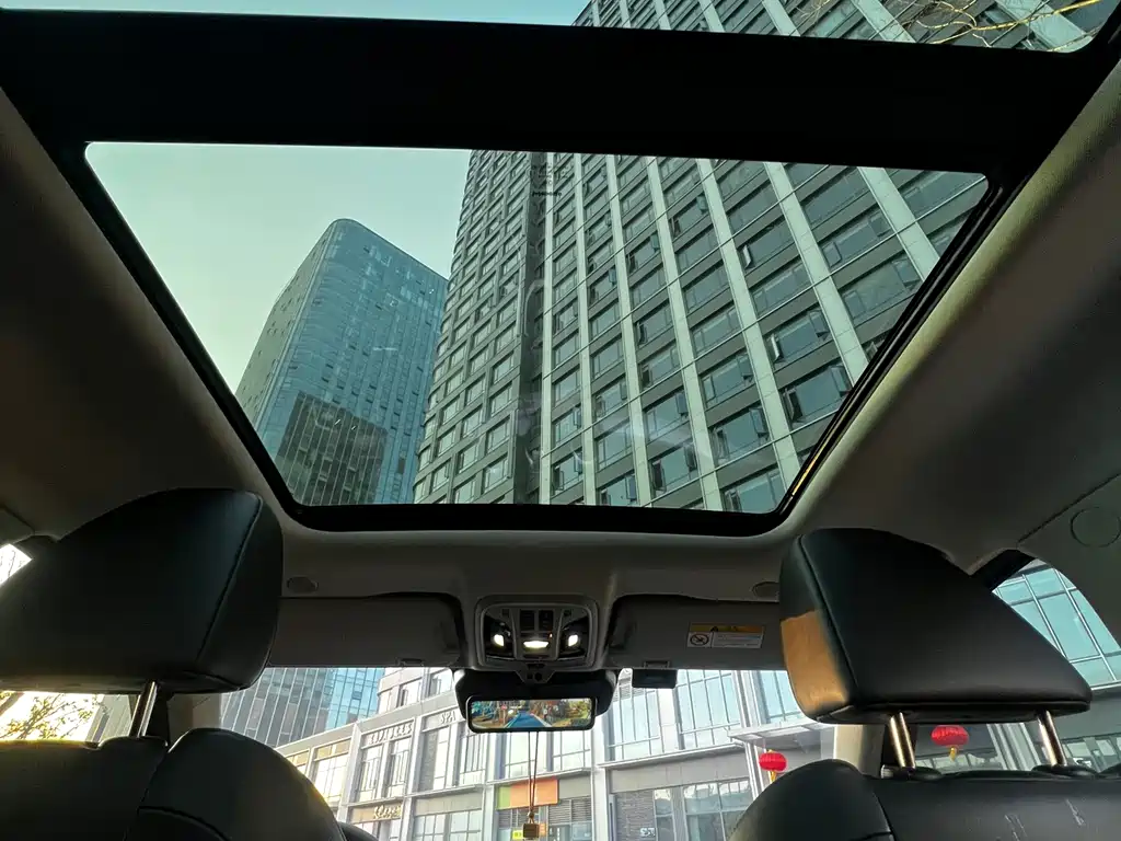 WEI PAI WEI BRAND VV7