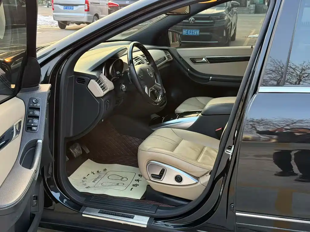 Mercedes-Benz R-Class — миниатюра 7