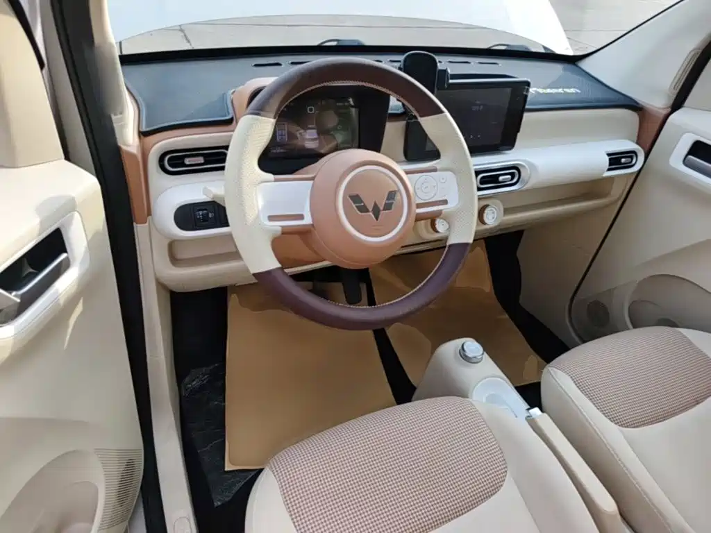Wuling MINIEV — миниатюра 10