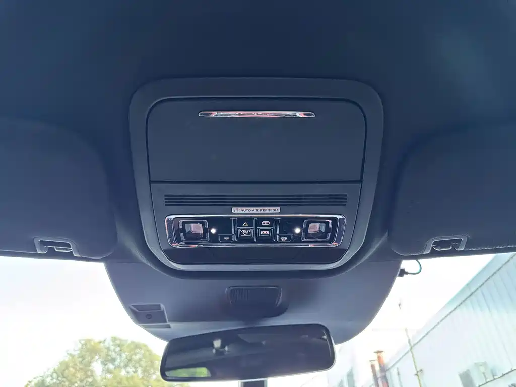 Lincoln Aviator — миниатюра 23