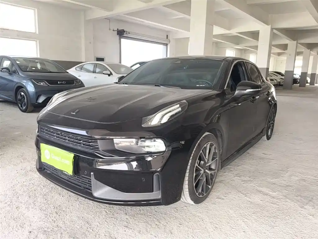 Купить Lynk & Co 03