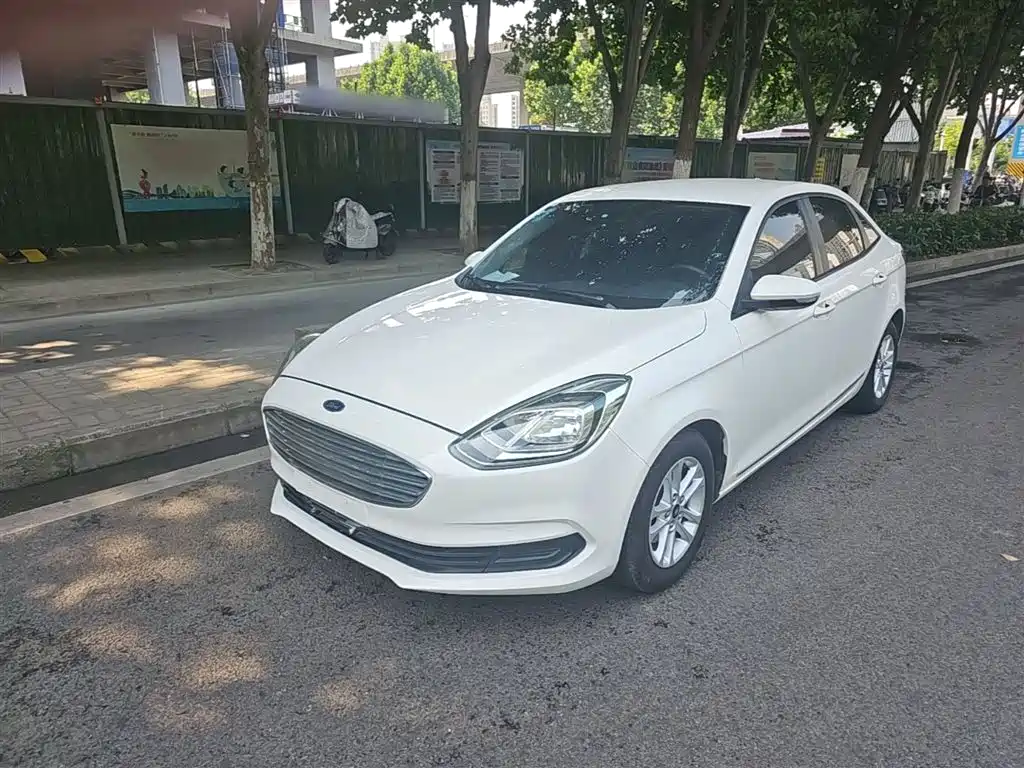 Купить Ford Escort