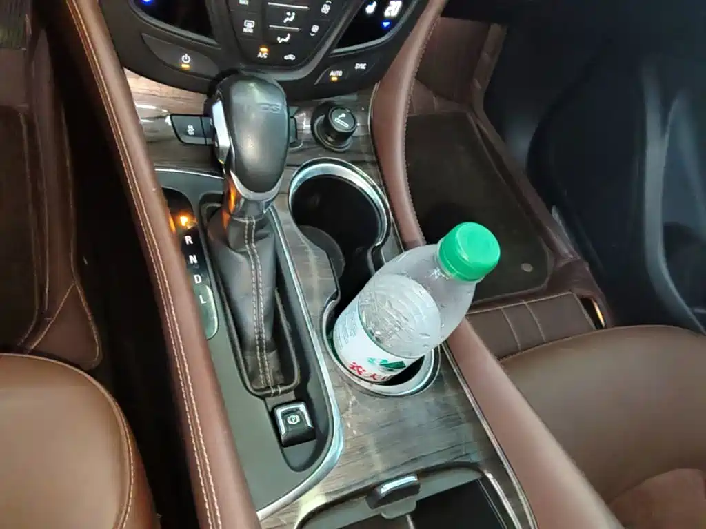 Buick Envision Plus — миниатюра 10