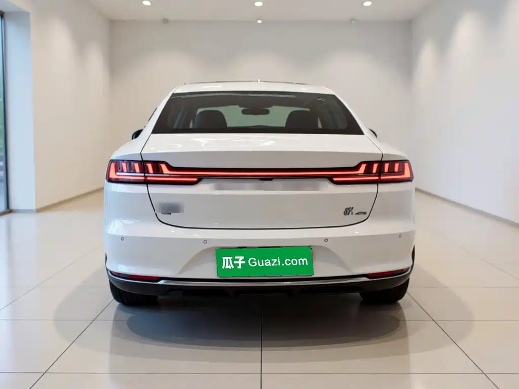 BYD Han — миниатюра 3