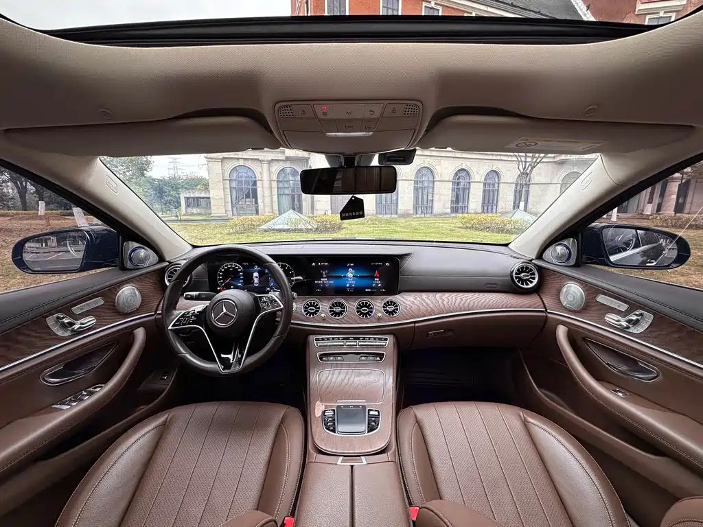 MERCEDES-BENZ E CLASS