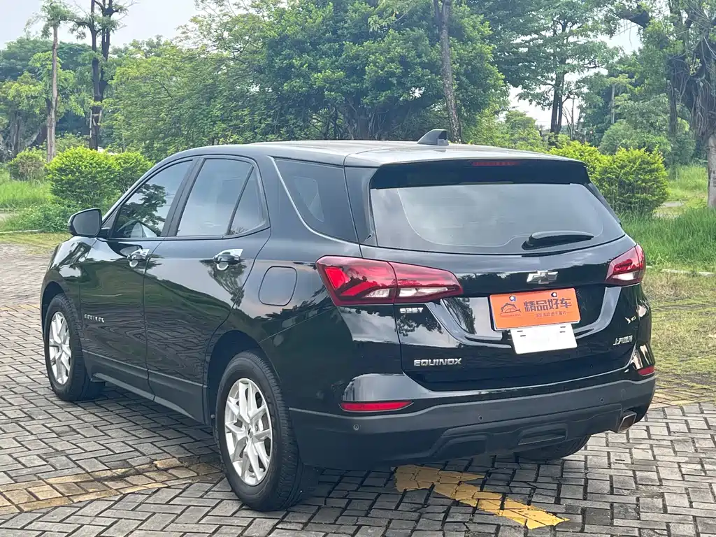 Chevrolet Equinox — миниатюра 16