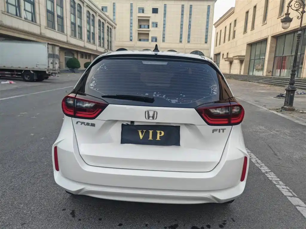 Honda Fit — миниатюра 18