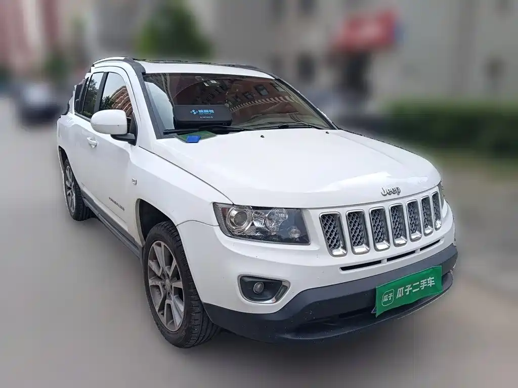 Jeep Compass (Import) — миниатюра 3