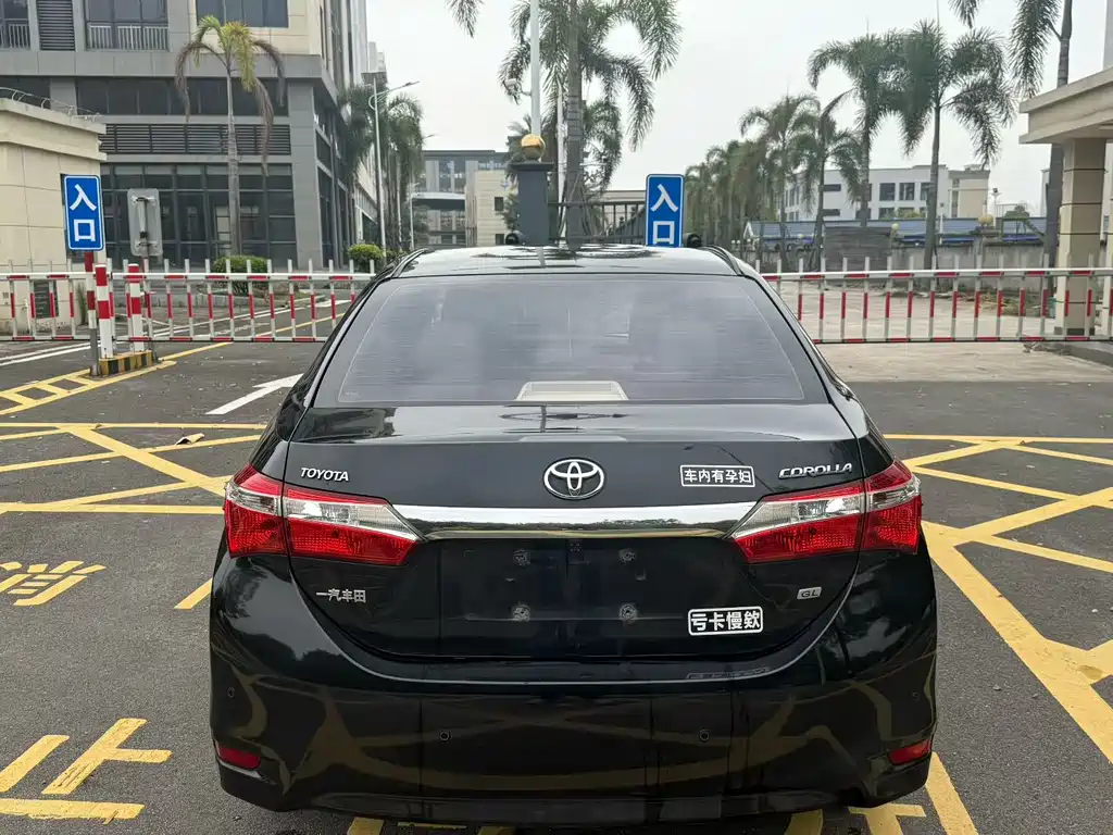 TOYOTA COROLLA