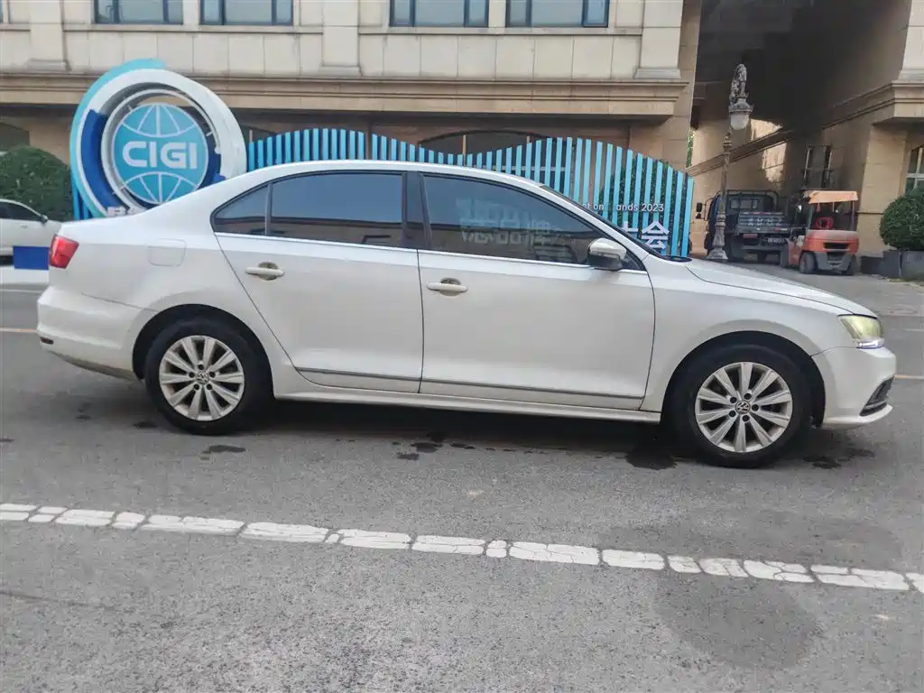 Volkswagen Sagitar — миниатюра 5