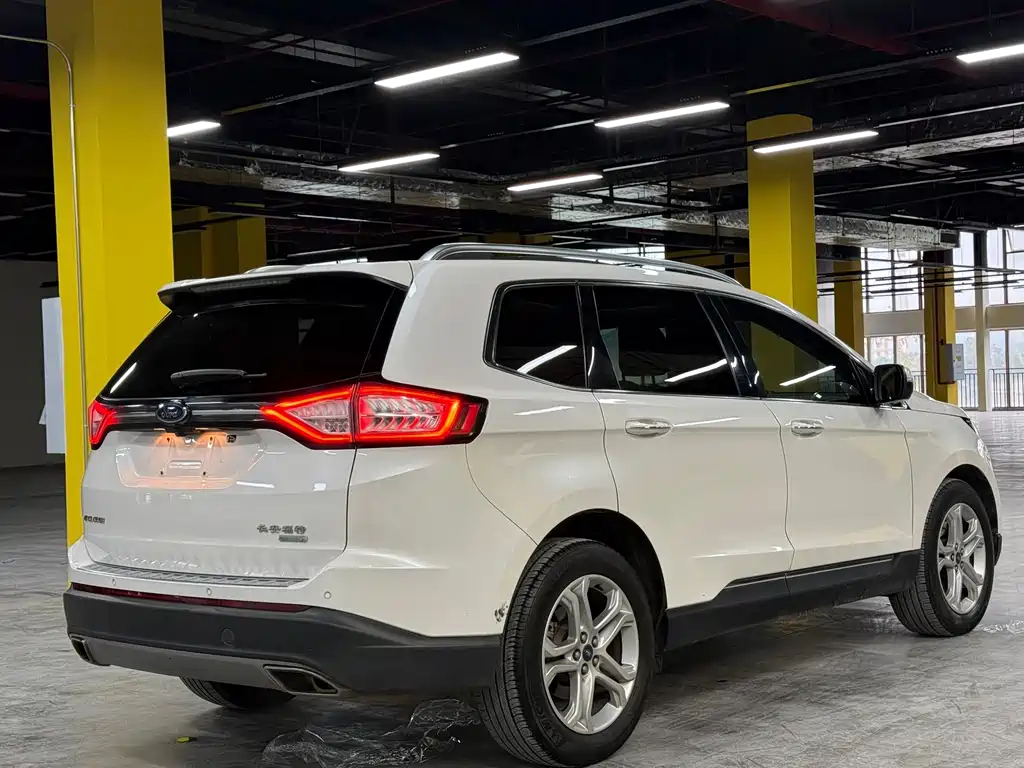Ford Edge — миниатюра 4