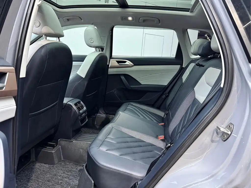 Volkswagen Tharu 2023 300TSI