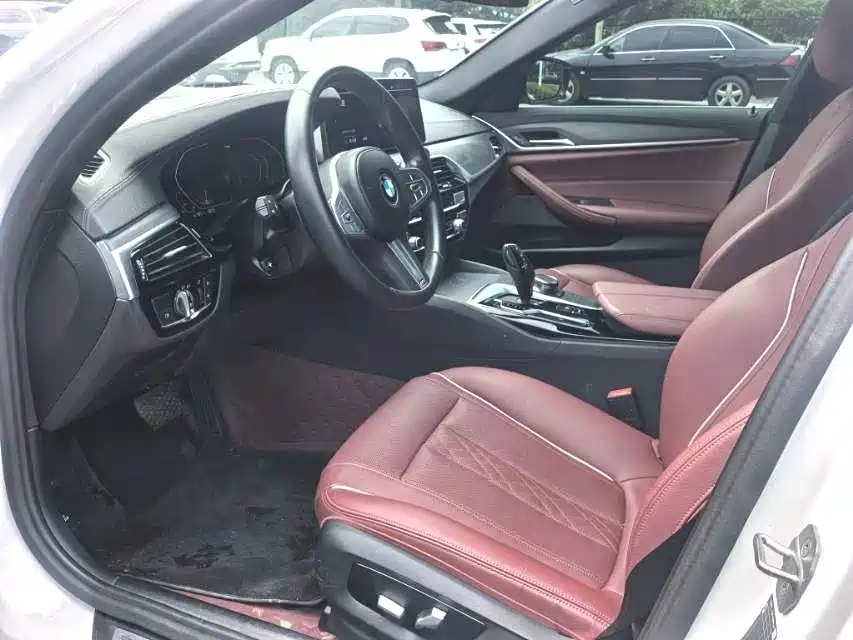 BMW 5 Series — миниатюра 5