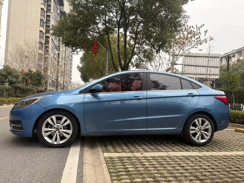 CHERY ARRIZO 5