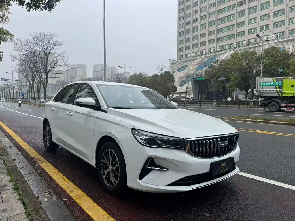 Geely Emgrand 2025 4 1.5L CVT
