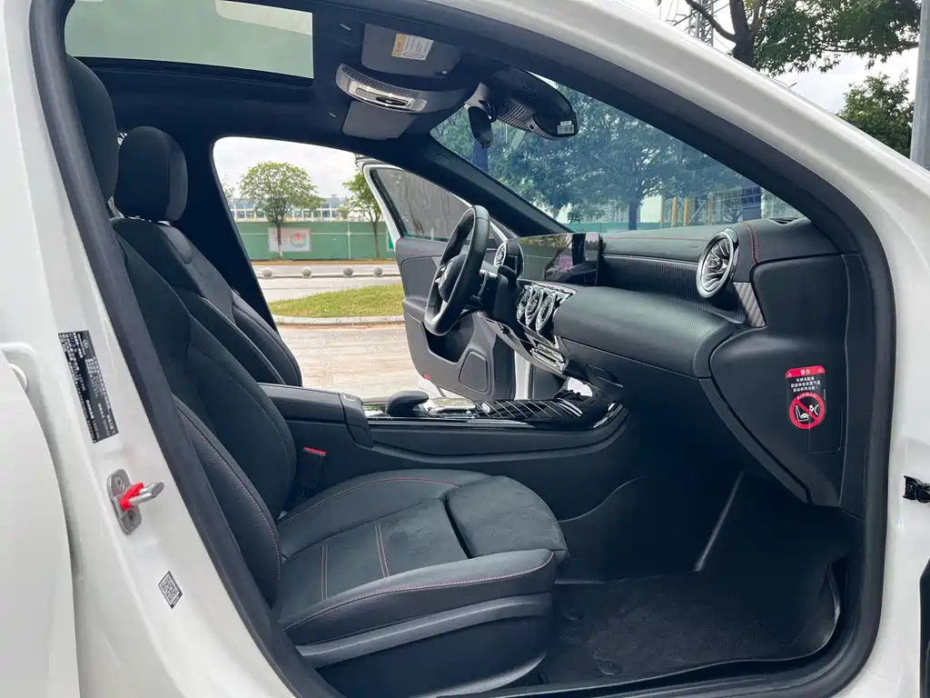 Mercedes-Benz A-Class — миниатюра 6