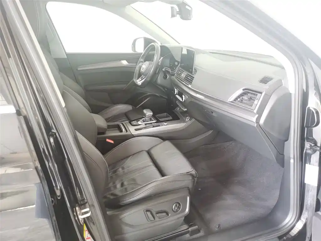 Audi Q5L 2022 40T Luxury