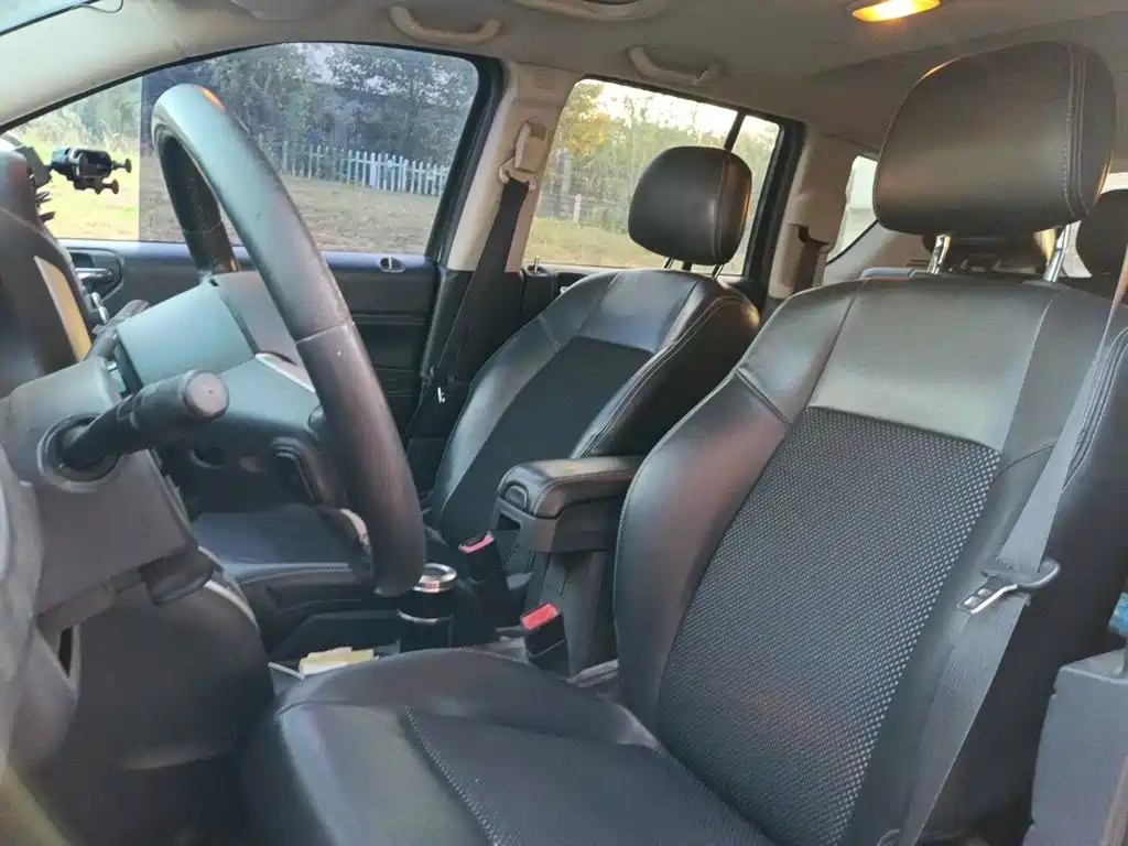 Jeep Compass (Import) — миниатюра 11