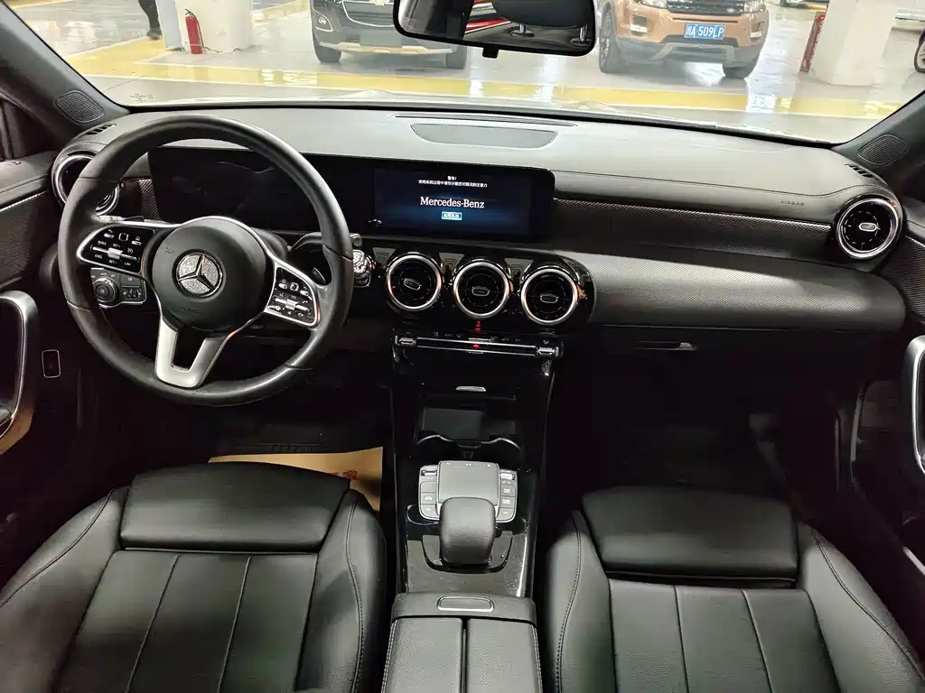 Mercedes-Benz A-Class — миниатюра 7