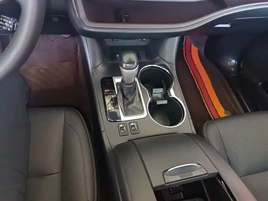 Toyota Highlander — миниатюра 14